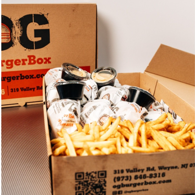 6 Beef & 6 Chicken Sliders w/ French Fries